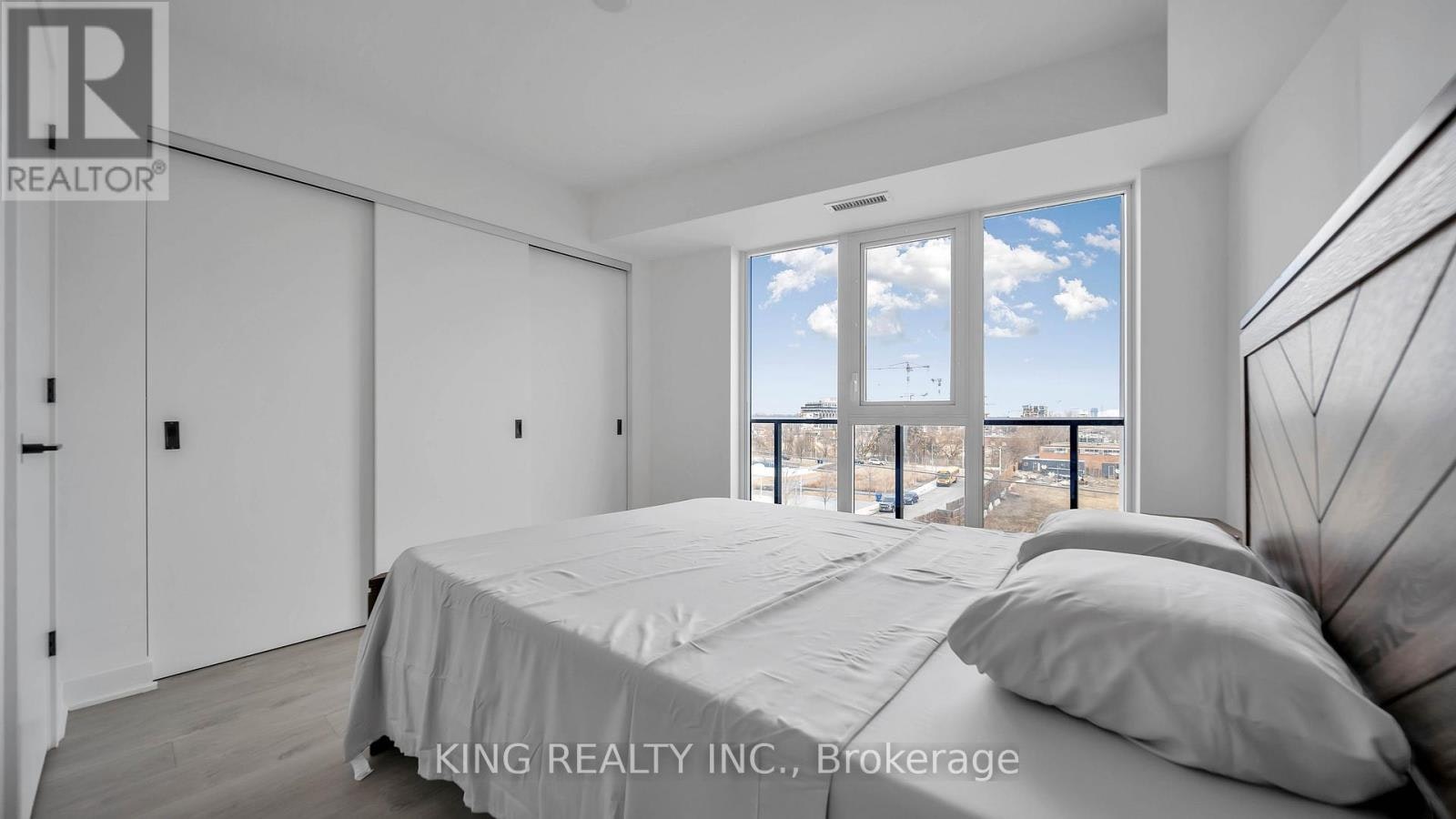 515-36 Zorra Street, Toronto, ON, M8Z 0G5 - 17
