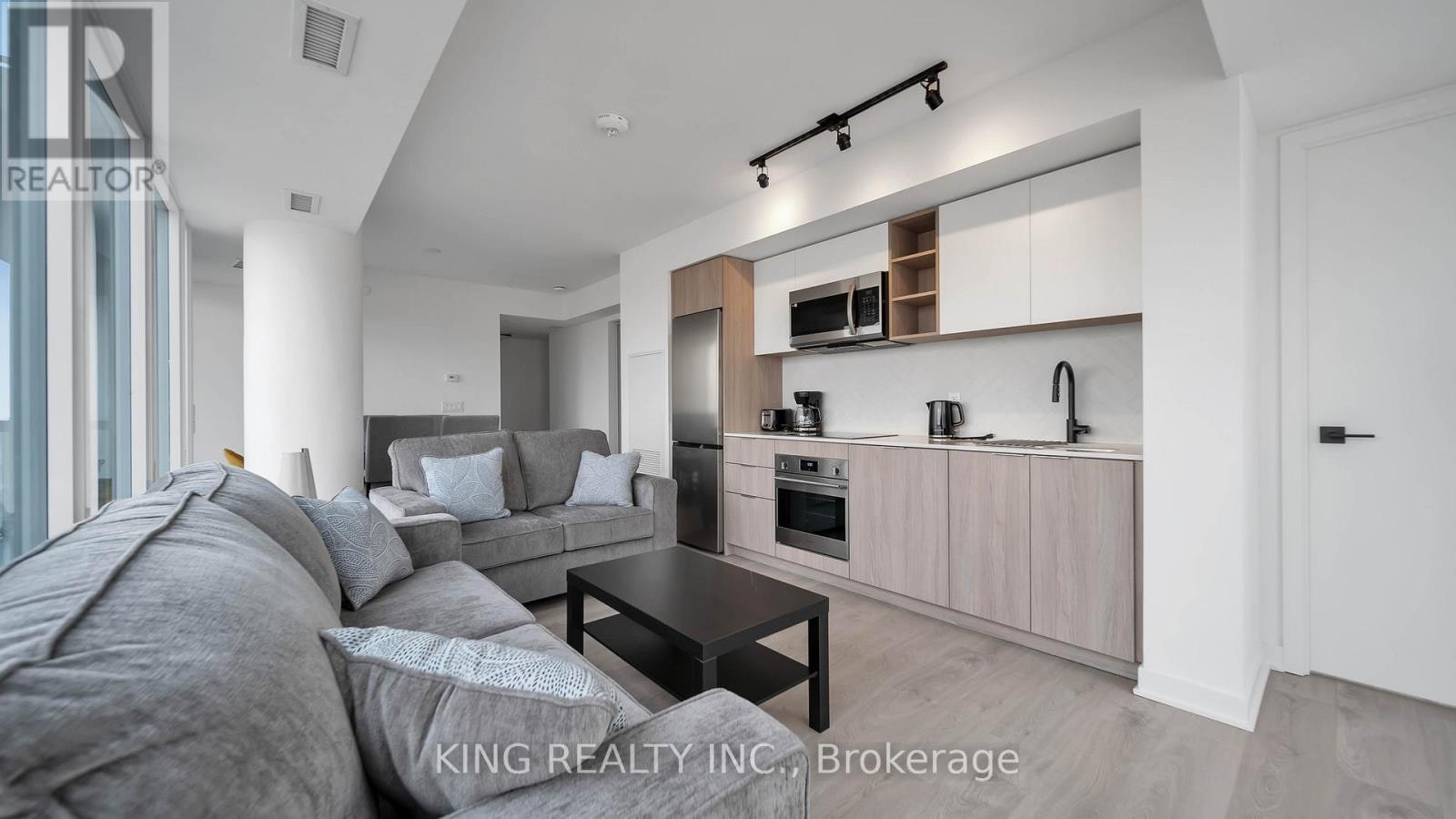 515-36 Zorra Street, Toronto, ON, M8Z 0G5 - 8