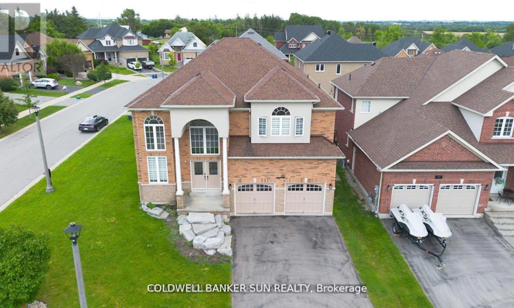 33 Ellis Crescent