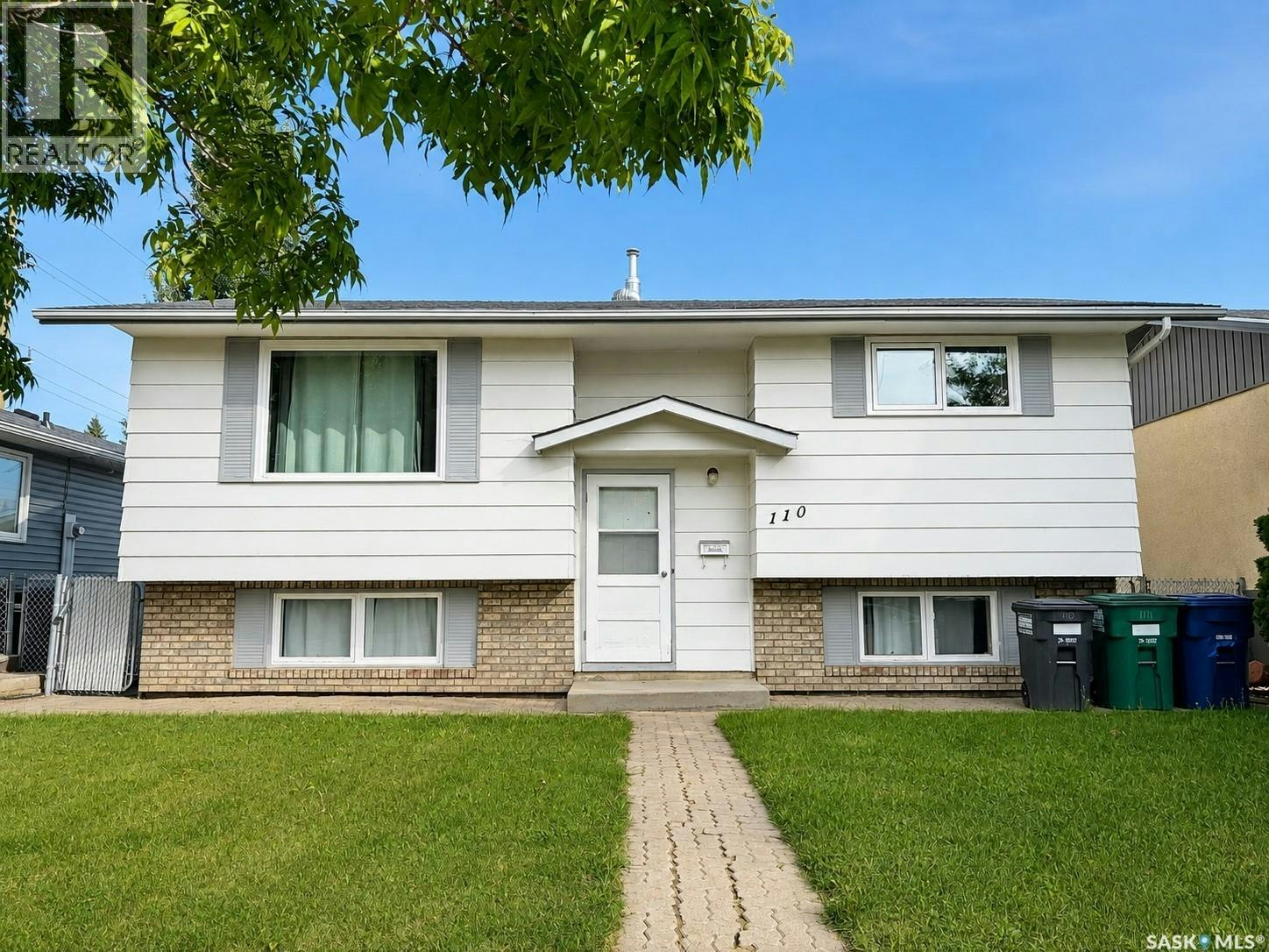 110 Arnason Crescent, Saskatoon, SK, S7H 4M8