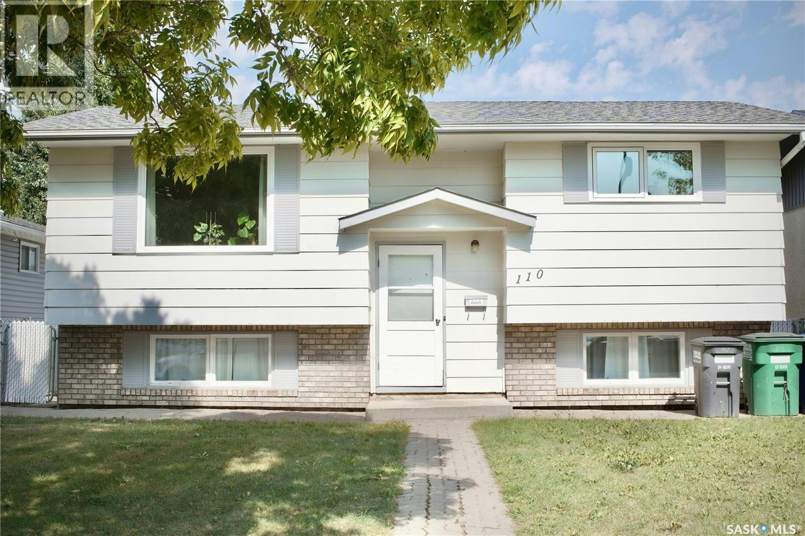 110 Arnason Crescent, Saskatoon, SK, S7H 4M8