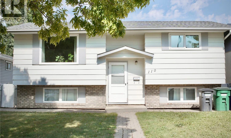 110 Arnason Crescent