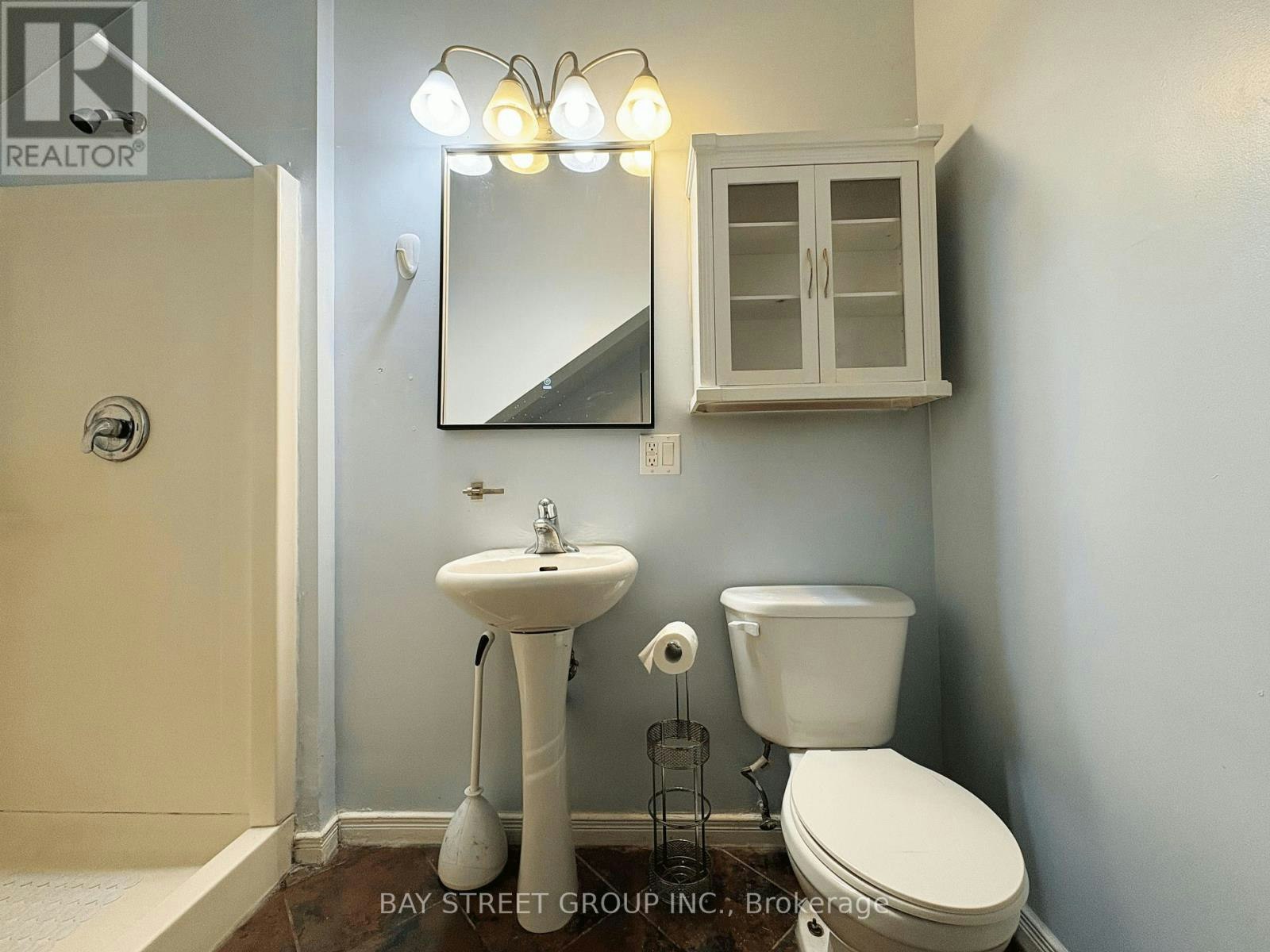 FRONT-70 Courtwright Street, Fort Erie, ON, L2A 2R7 - 7