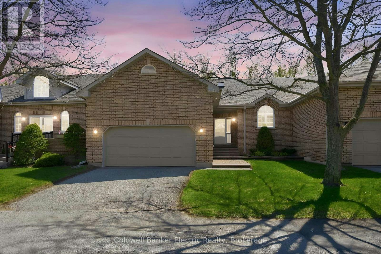40-300 Franmor Drive, Peterborough, ON, K9H 7R2