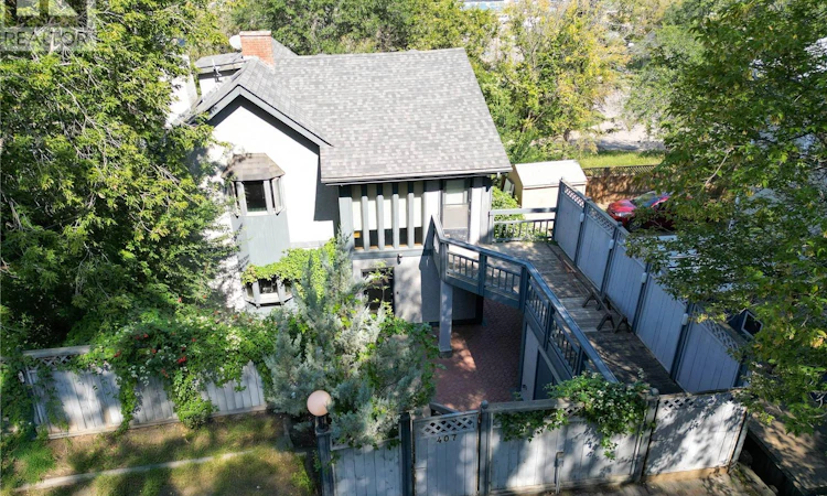 407 18th Street W