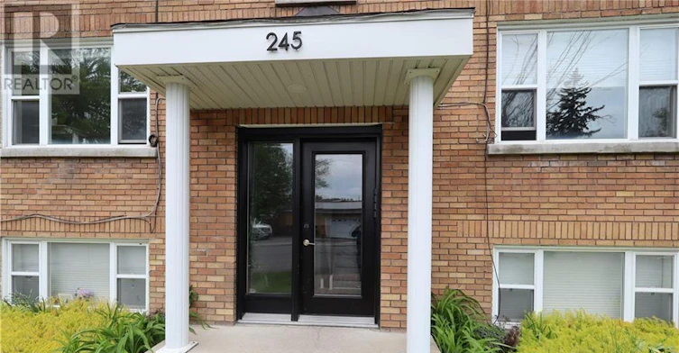 7-245 Des Peres Blancs Avenue, Ottawa, ON, K1L 7L8 - 2