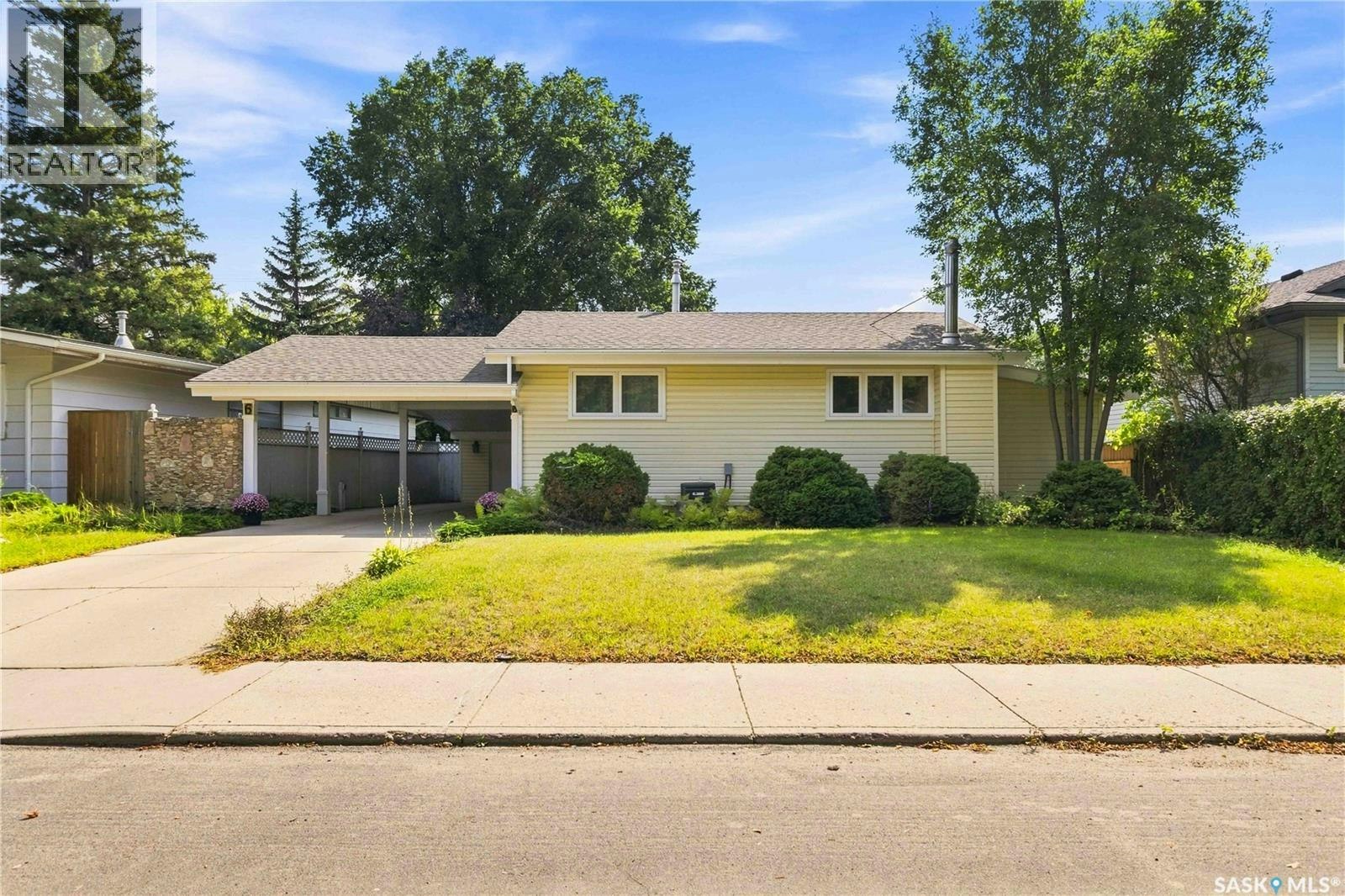 6 Murphy Crescent, Saskatoon, SK, S7J 2T4