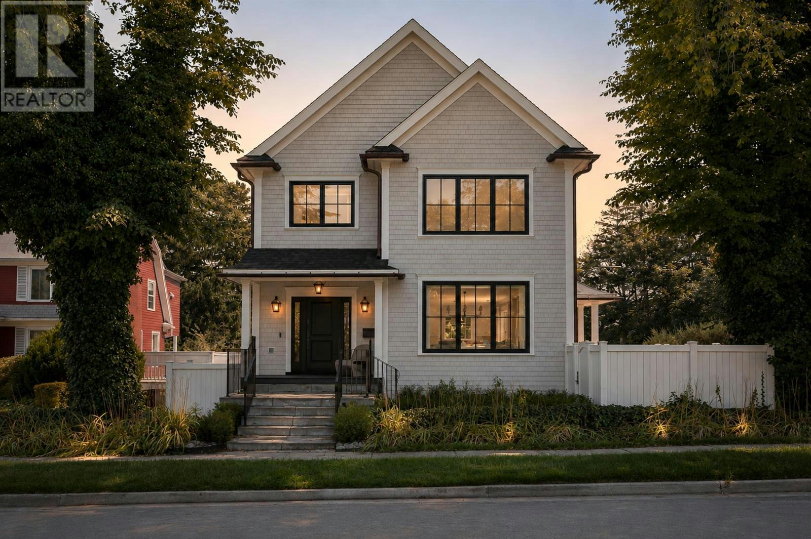 805 Tower Road, Halifax, NS, B3H 2Y1