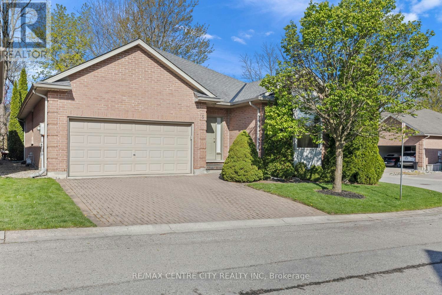 5-448 Commissioners Road E, London, ON, N6C 2T7