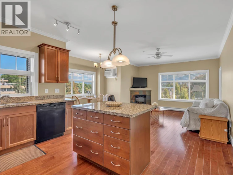 401-240 Wade Avenue, Penticton, BC, V2A 1T8
