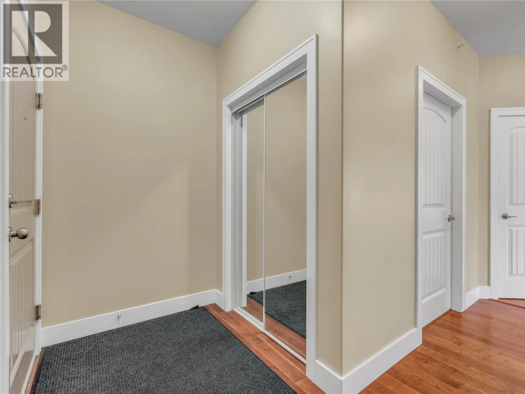 401-240 Wade Avenue, Penticton, BC, V2A 1T8 - 3