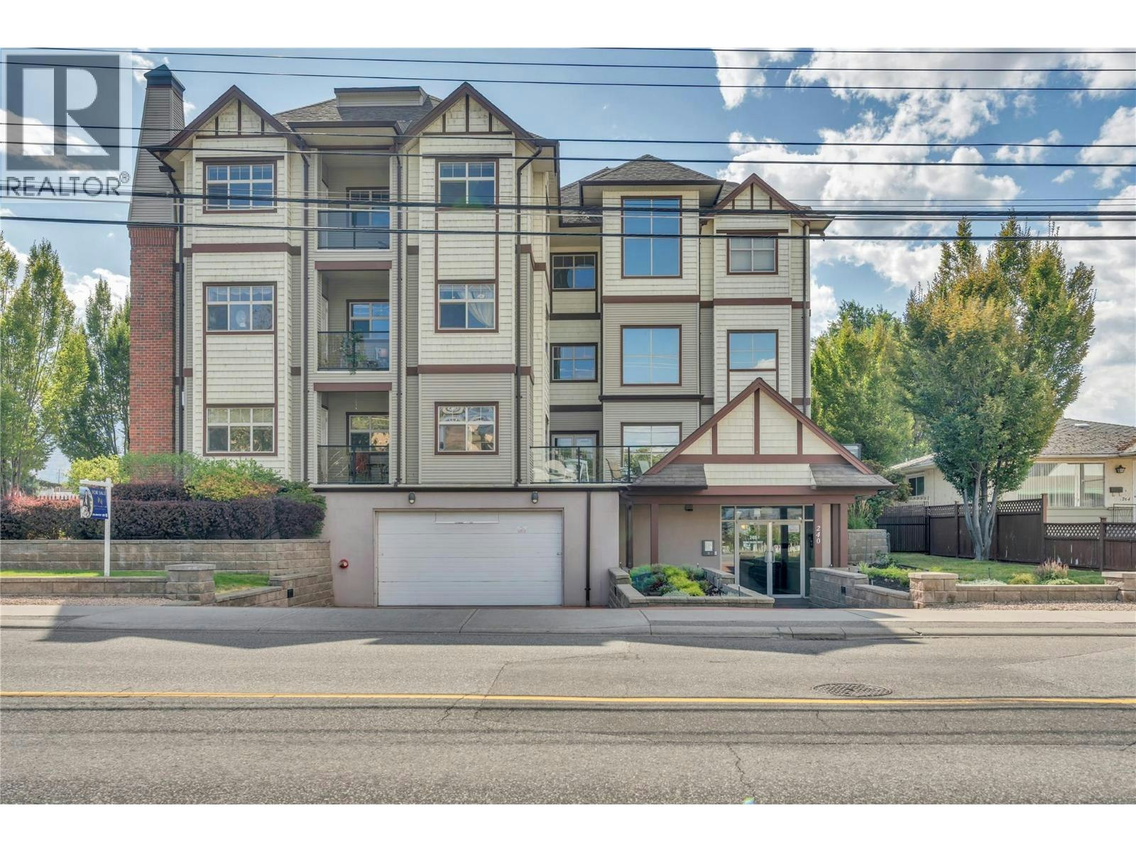 401-240 Wade Avenue - 2