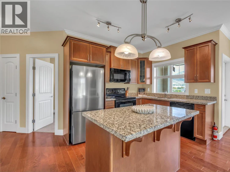 401-240 Wade Avenue, Penticton, BC, V2A 1T8 - 9