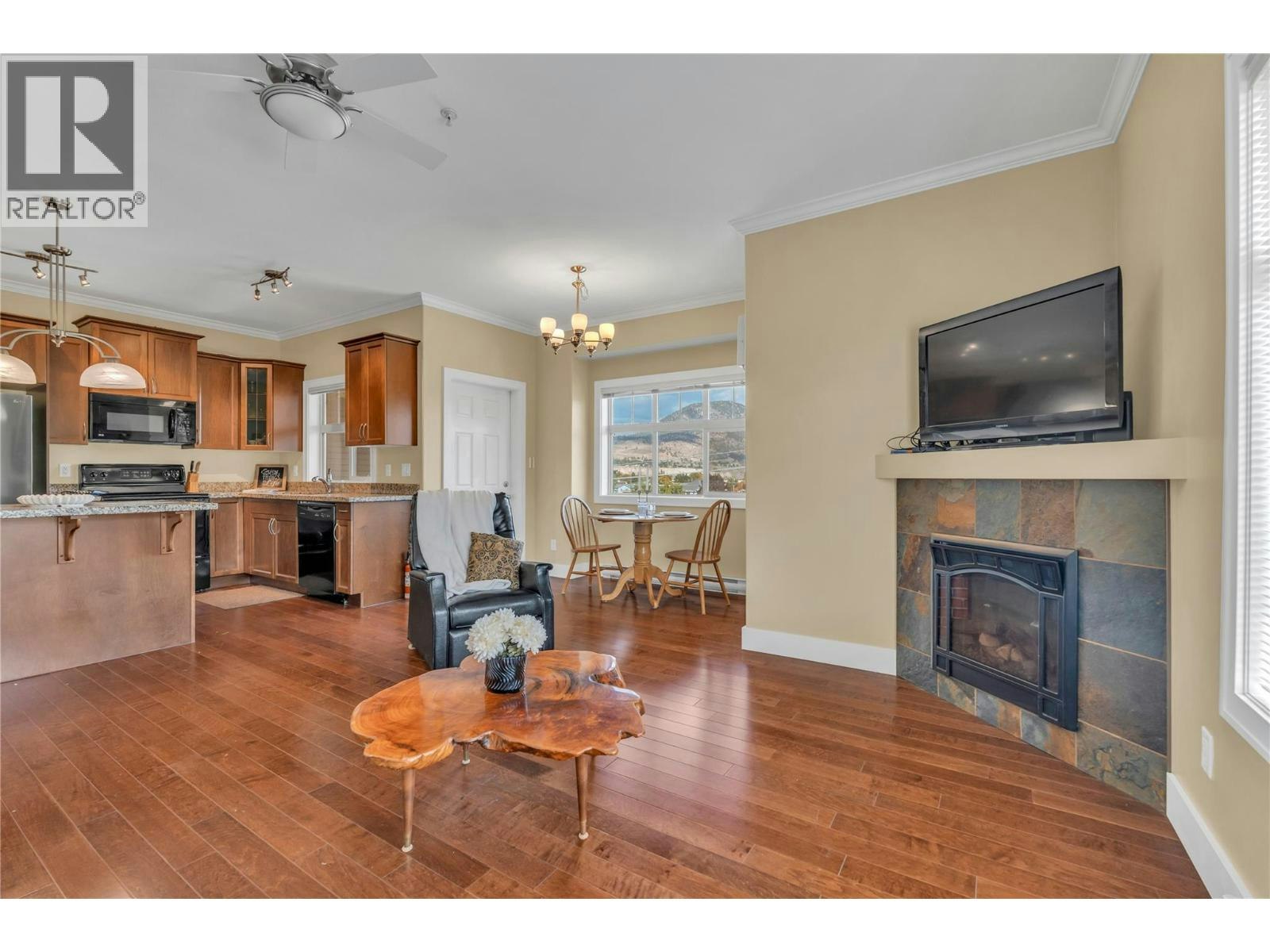 401-240 Wade Avenue, Penticton, BC, V2A 1T8 - 17