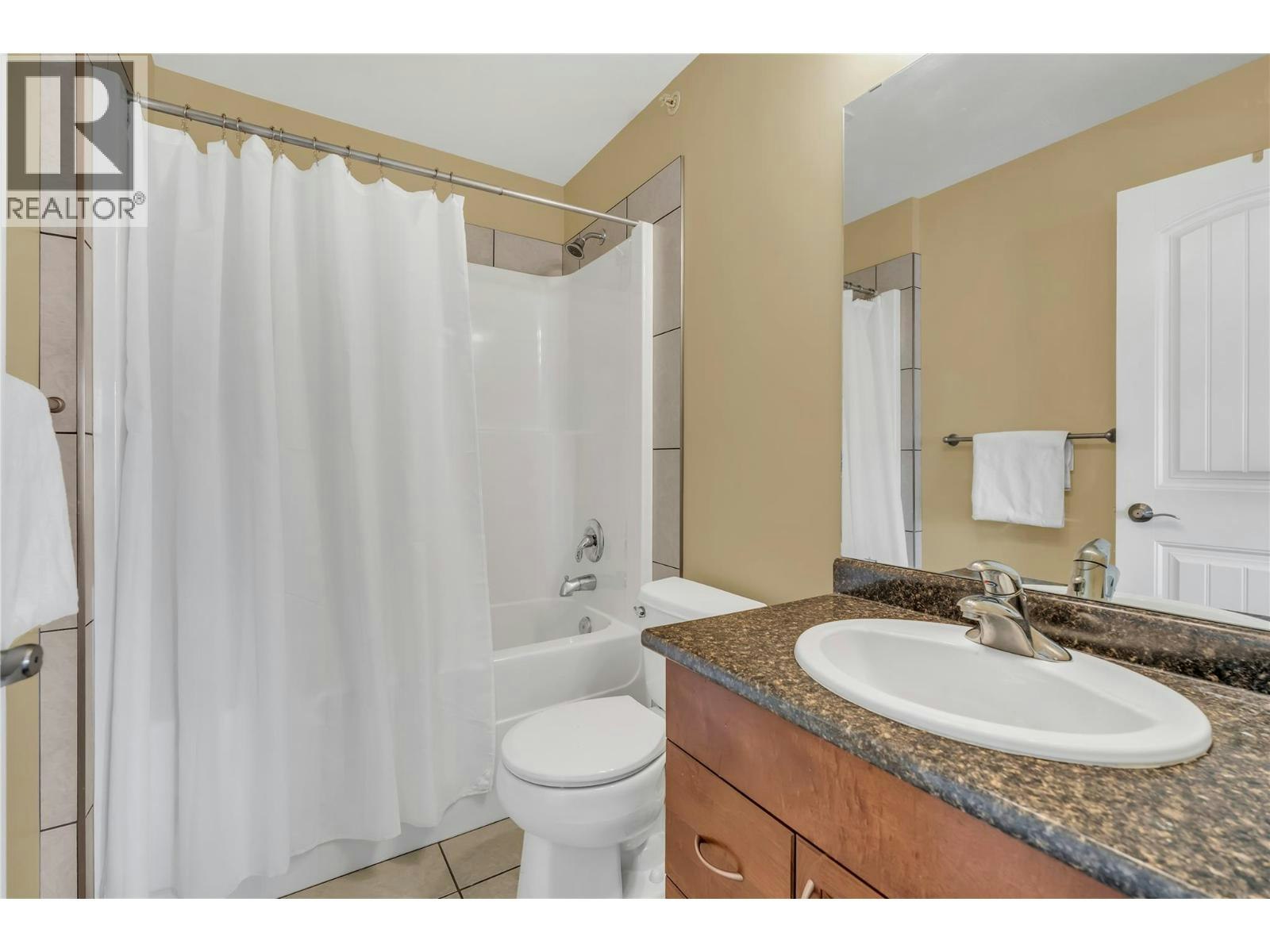 401-240 Wade Avenue, Penticton, BC, V2A 1T8 - 23