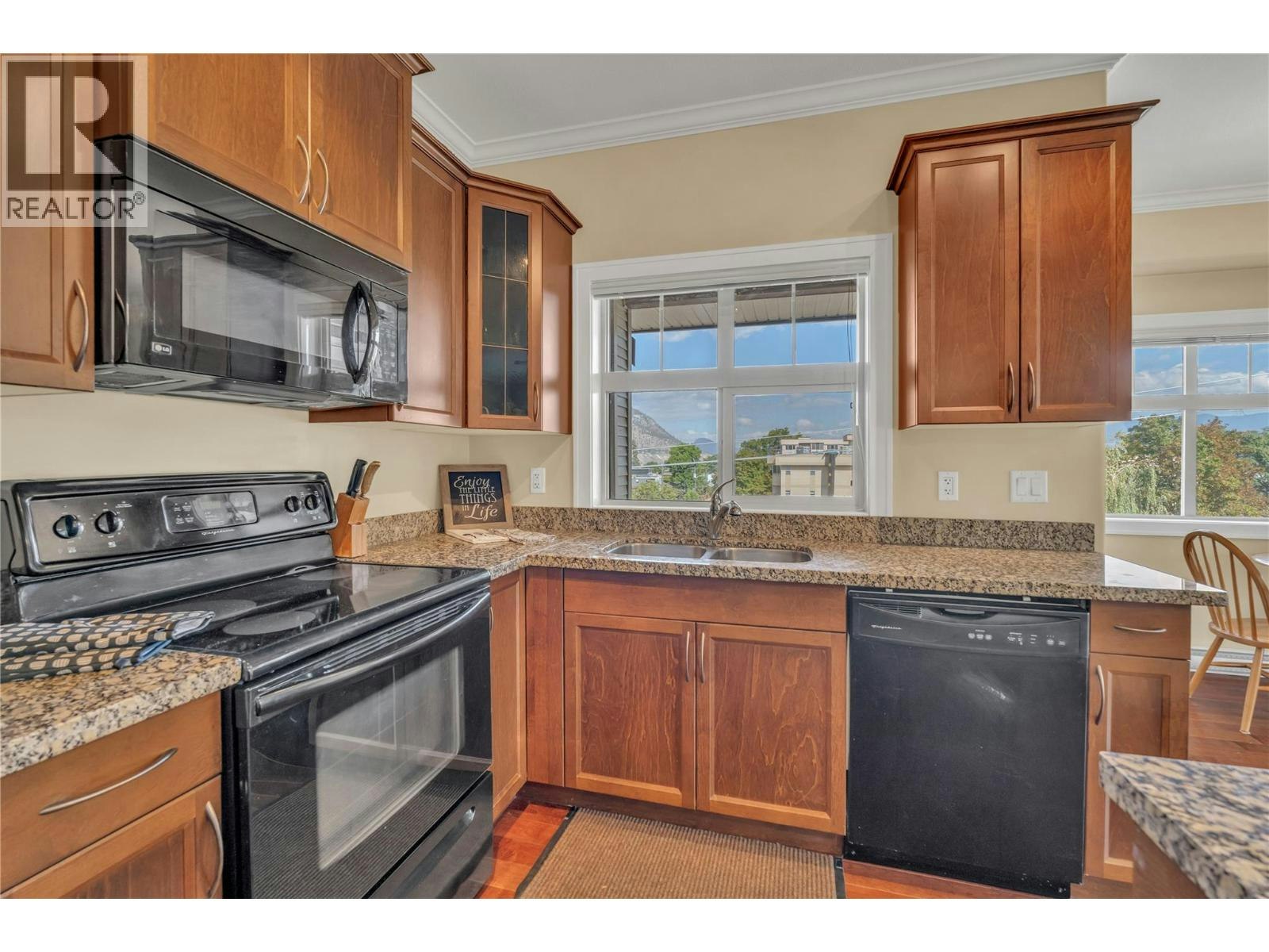 401-240 Wade Avenue, Penticton, BC, V2A 1T8 - 13