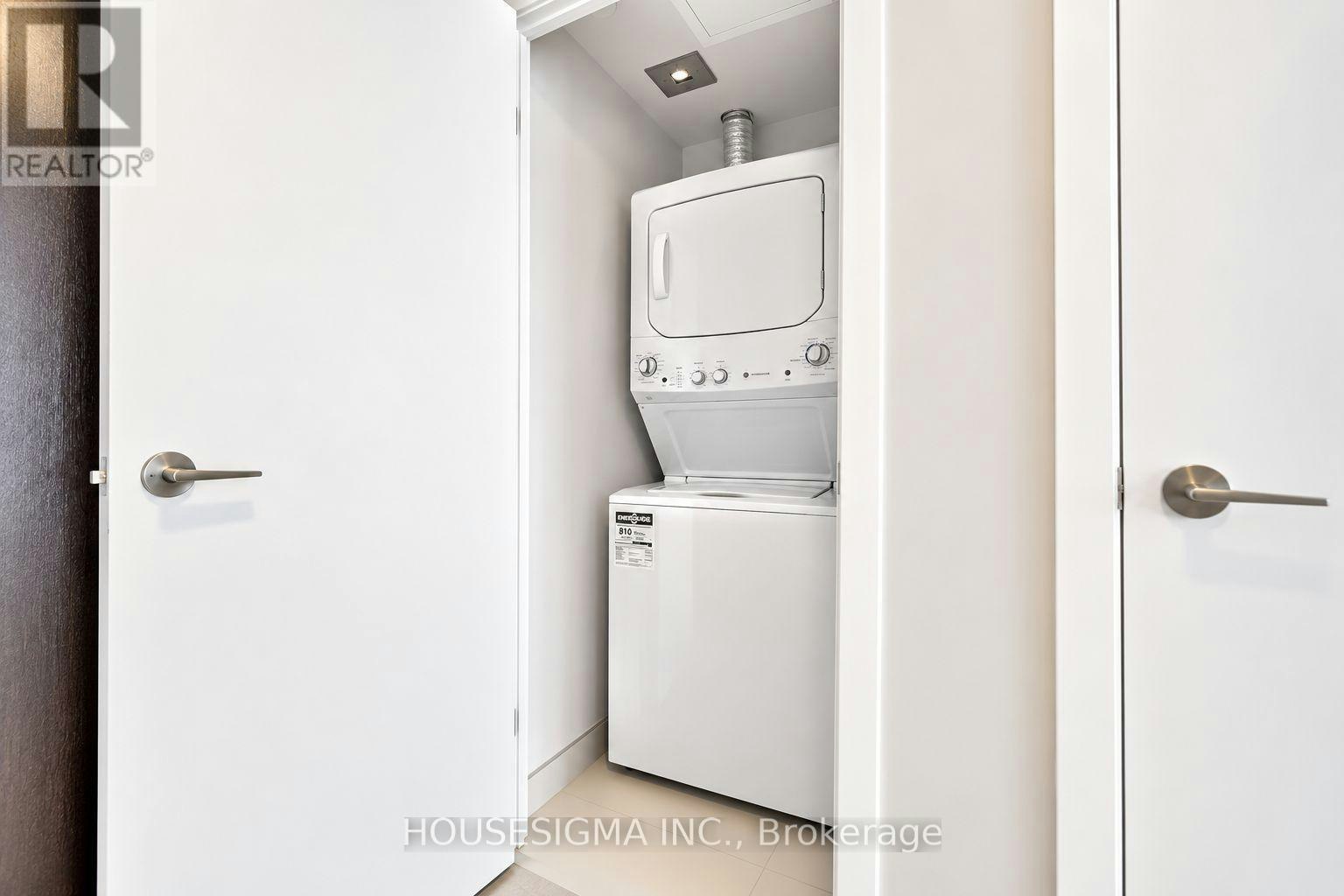 3705-2221 Yonge Street, Toronto, ON, M4S 2B4 - 13