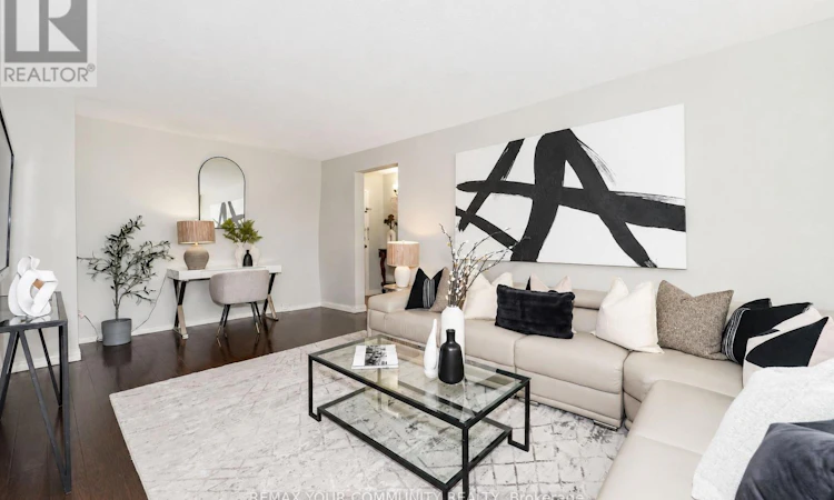 1105-100 Leeward Glenway