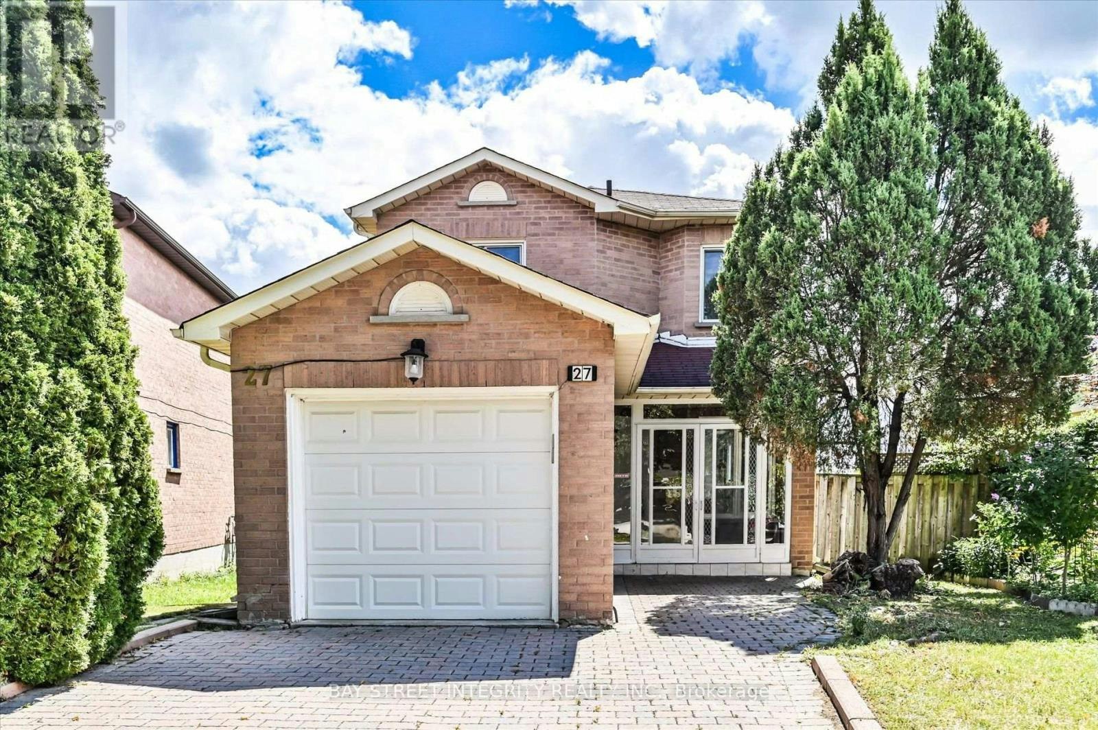27 Samantha Circle, Richmond Hill, ON, L4B 2R7