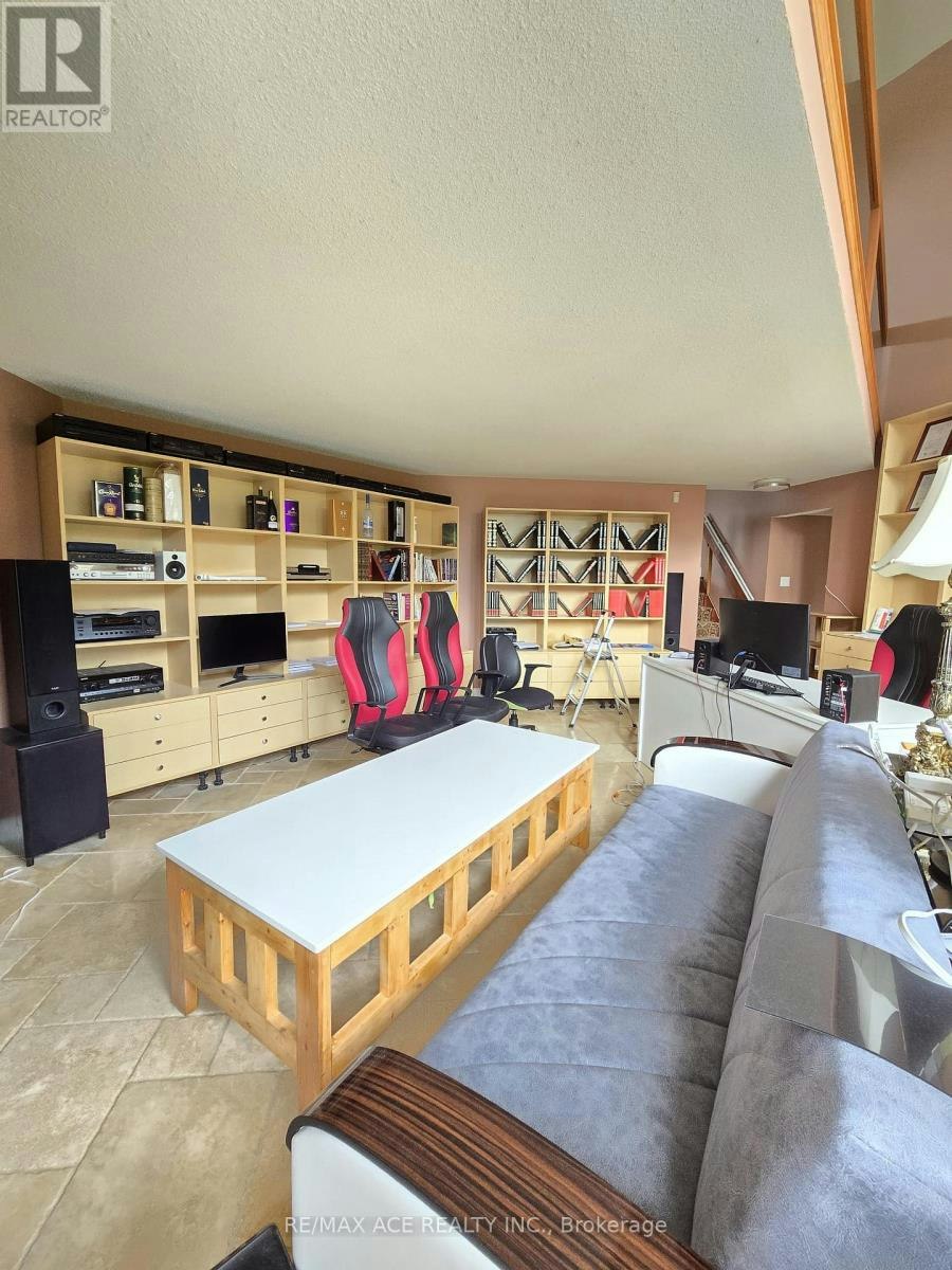 LOWER-5 Island Court, Whitchurch-Stouffville, ON, L4A 2Y2 - 11