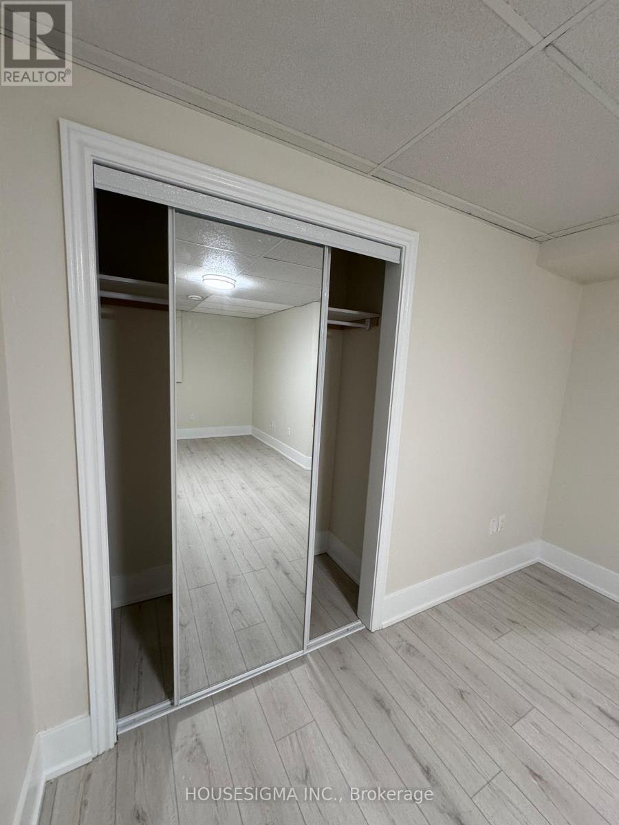35 Asterwind Crescent, Brampton, ON, L6R 1V8 - 8