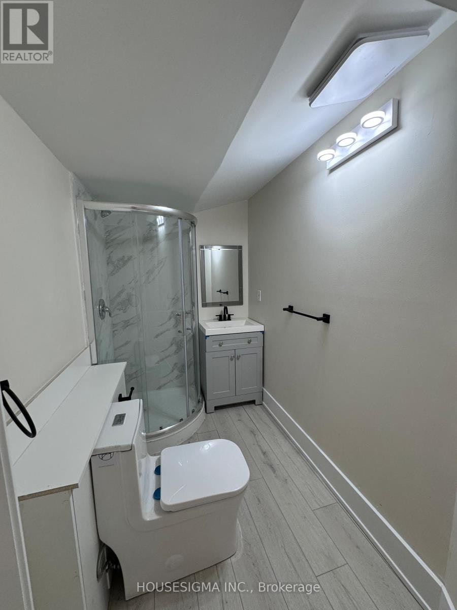 35 Asterwind Crescent, Brampton, ON, L6R 1V8 - 7