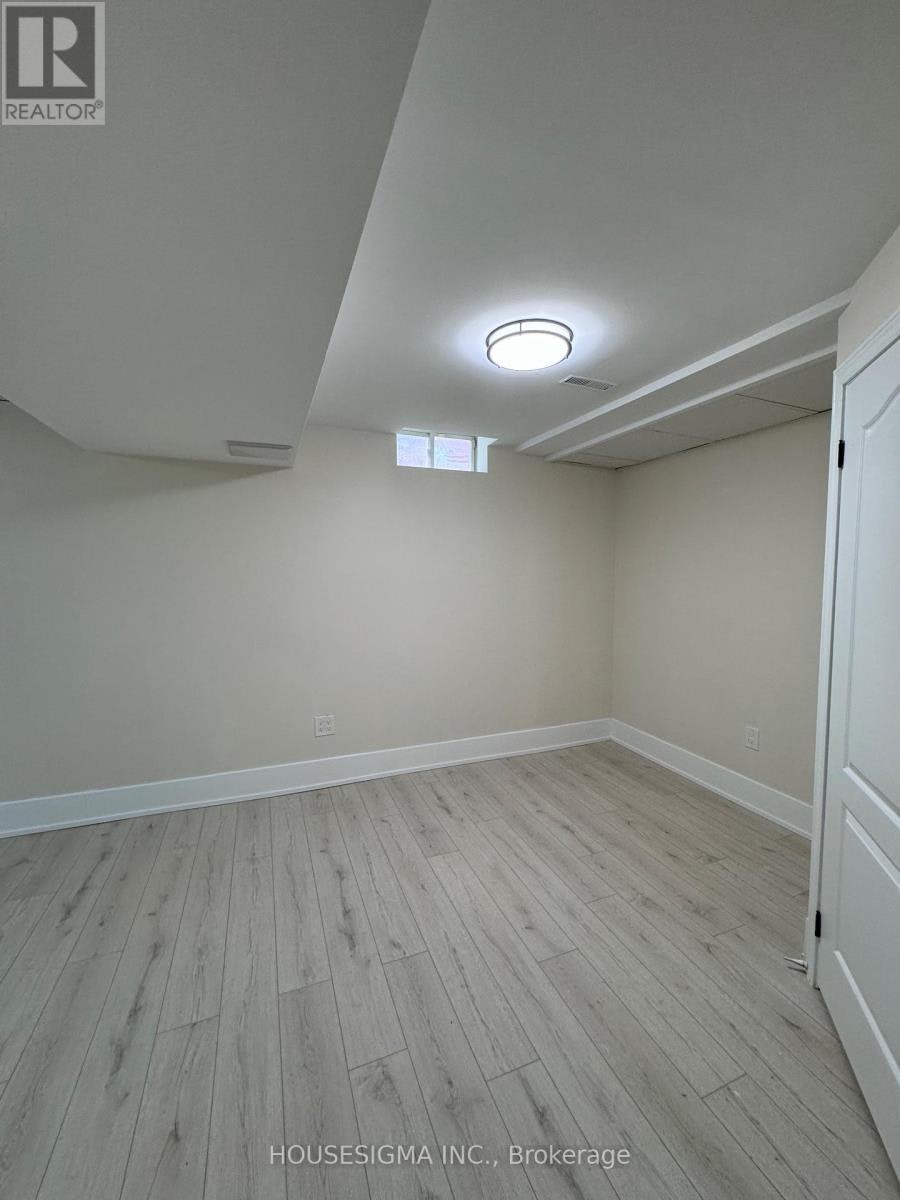 35 Asterwind Crescent, Brampton, ON, L6R 1V8 - 11