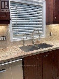 45 Lapp Street, Toronto, ON, M6N 3W5 - 6