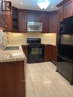 45 Lapp Street, Toronto, ON, M6N 3W5 - 4