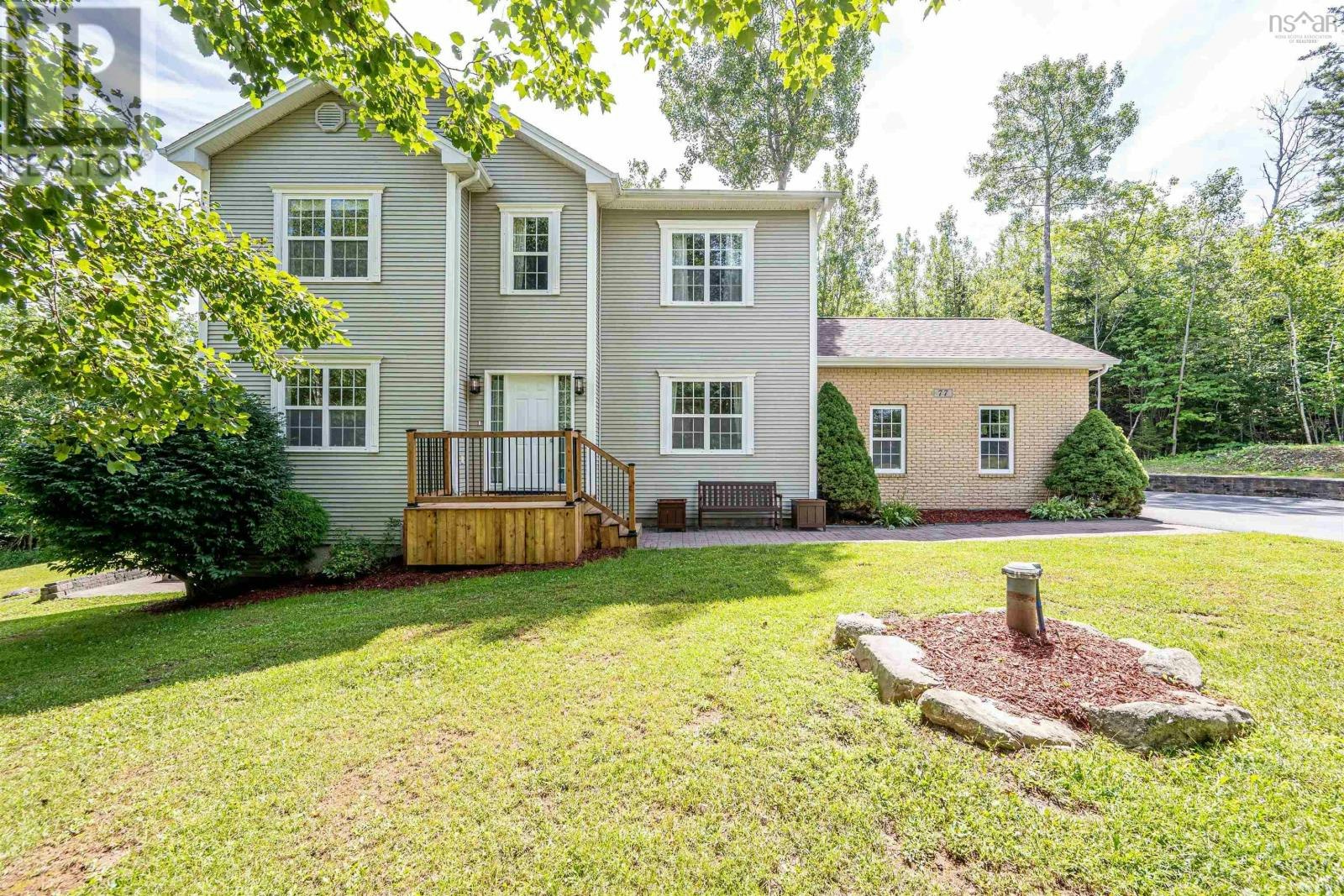 77 Holyrood Close, Fall River, NS, B2T 1V1