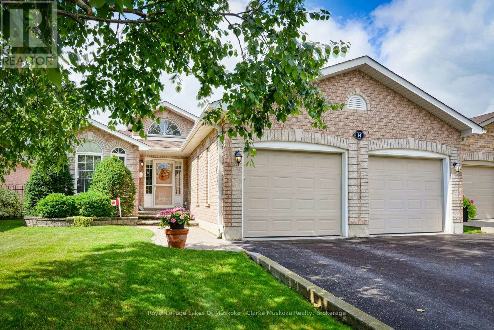 14 Palmer Drive, Barrie, ON, L4M 6V9