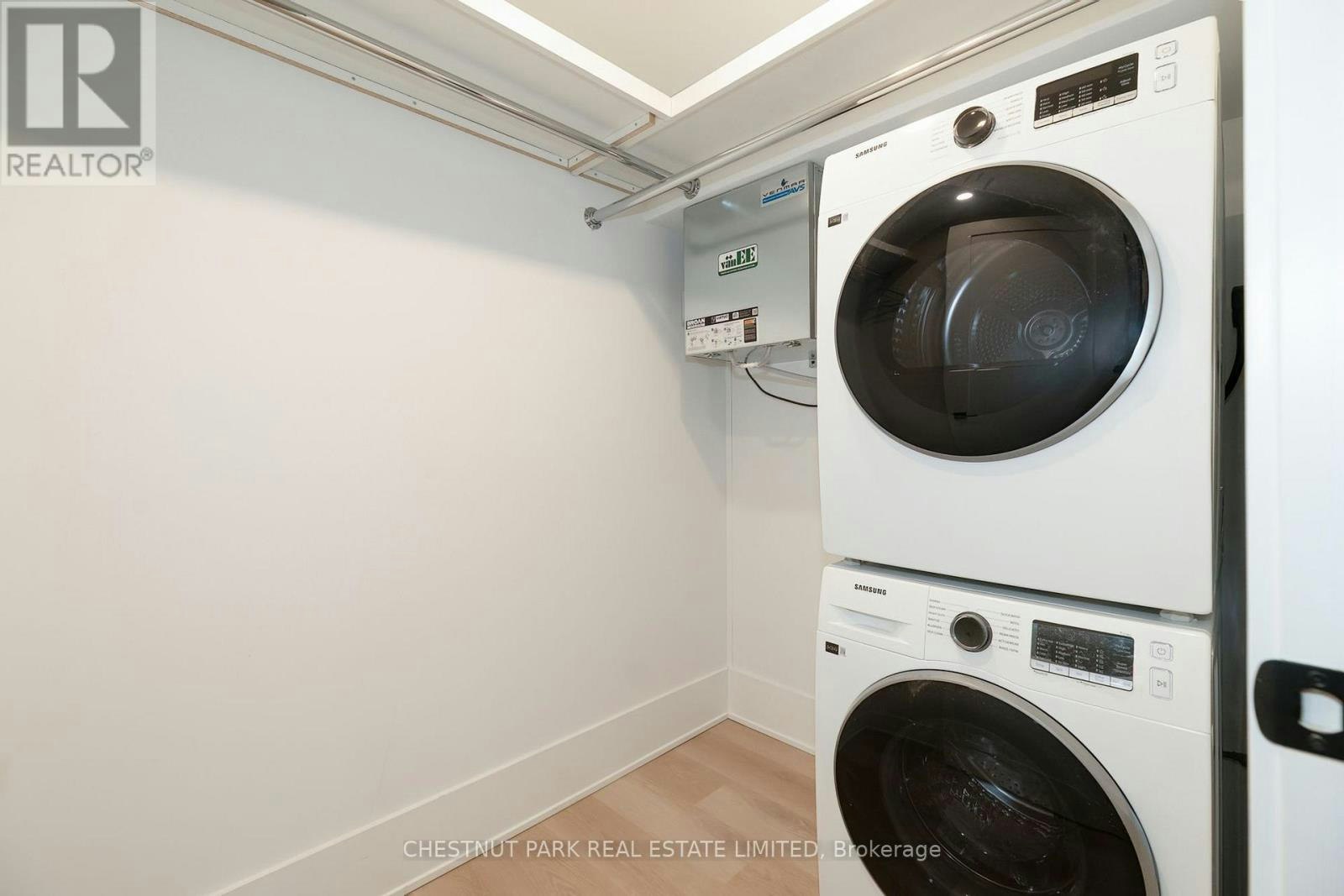MAIN-1105 Queen Street E, Toronto, ON, M4M 1K7 - 10