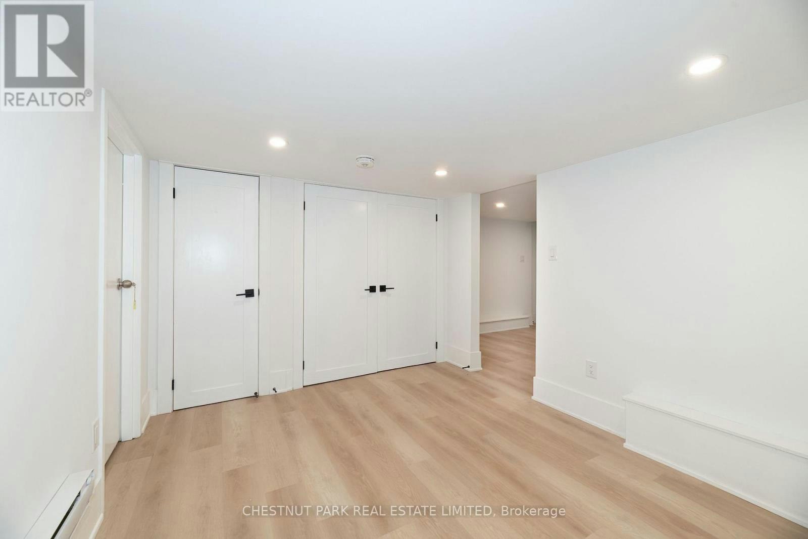 LOWER-1105 Queen Street, Toronto, ON, M4M 1K7 - 8