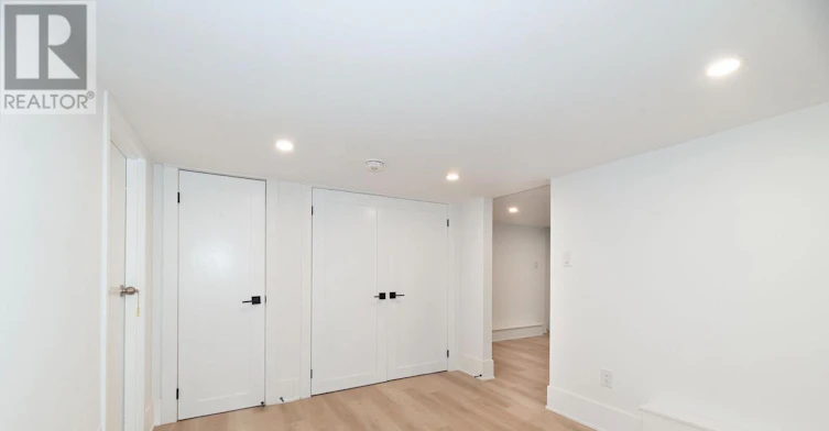 LOWER-1105 Queen Street, Toronto, ON, M4M 1K7 - 8