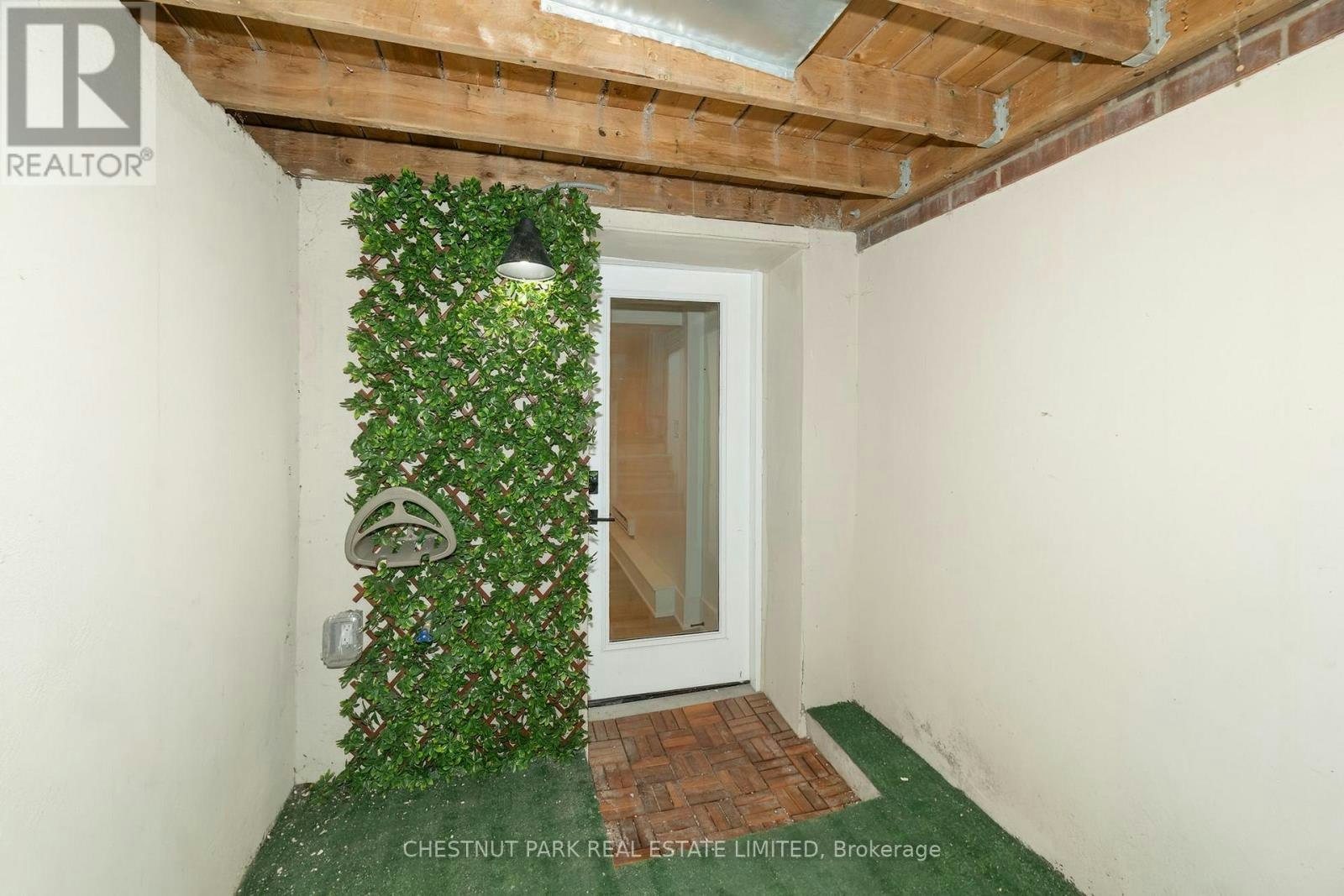 LOWER-1105 Queen Street, Toronto, ON, M4M 1K7 - 12