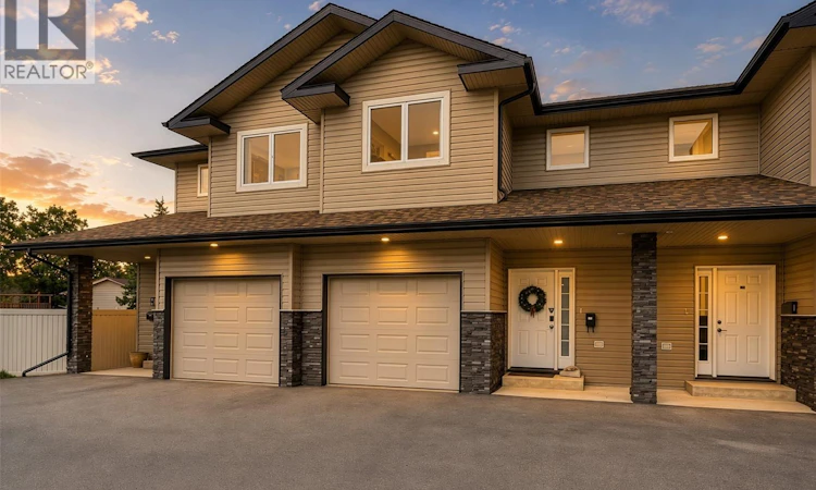 A2-33 Wood Lily Drive