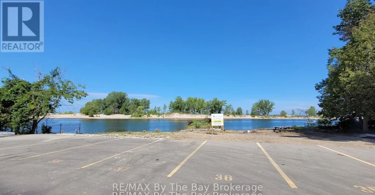 B12-280 River Road E, Wasaga Beach, ON, L9Z 2L7 - 2