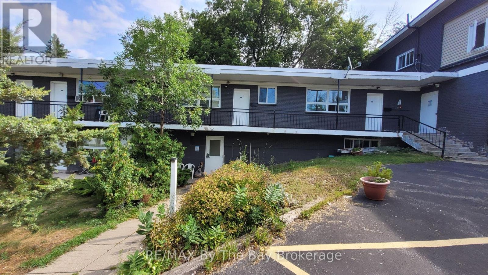 B12-280 River Road E, Wasaga Beach, ON, L9Z 2L7