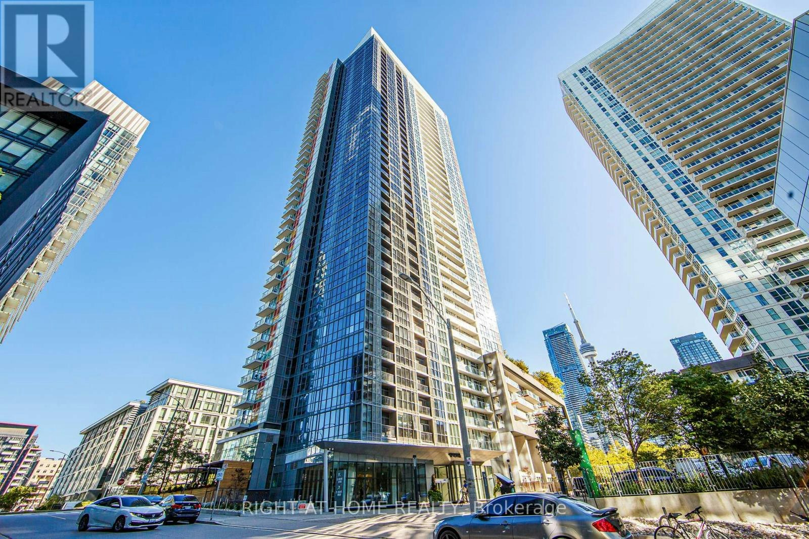 902-85 Queens Wharf Road, Toronto, ON, M5V 0J9