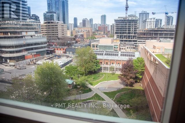 901-889 Bay Street, Toronto, ON, M5S 3K5 - 9