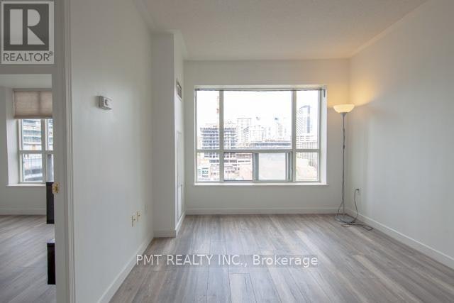 901-889 Bay Street, Toronto, ON, M5S 3K5 - 6