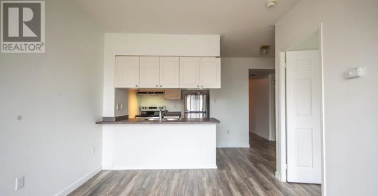 901-889 Bay Street, Toronto, ON, M5S 3K5 - 3