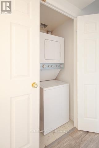 901-889 Bay Street, Toronto, ON, M5S 3K5 - 8