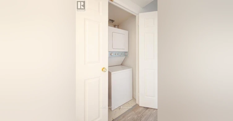 901-889 Bay Street, Toronto, ON, M5S 3K5 - 8