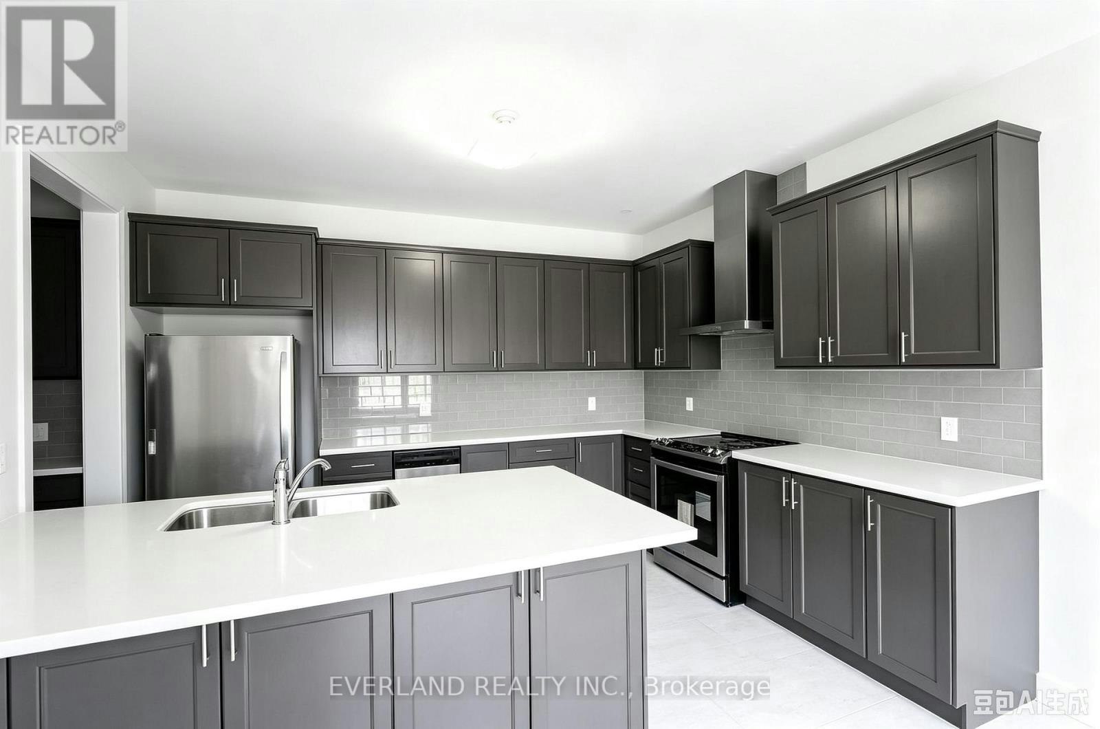 27 Prosperity Way, East Gwillimbury, ON, L9N 0V1 - 4