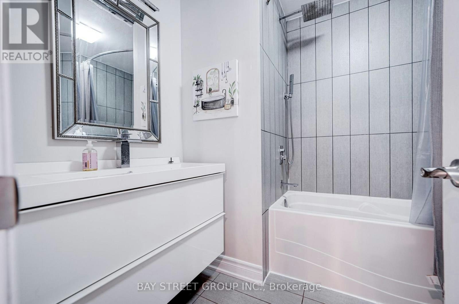 161 Church Street S, Richmond Hill, ON, L4C 1W5 - 7