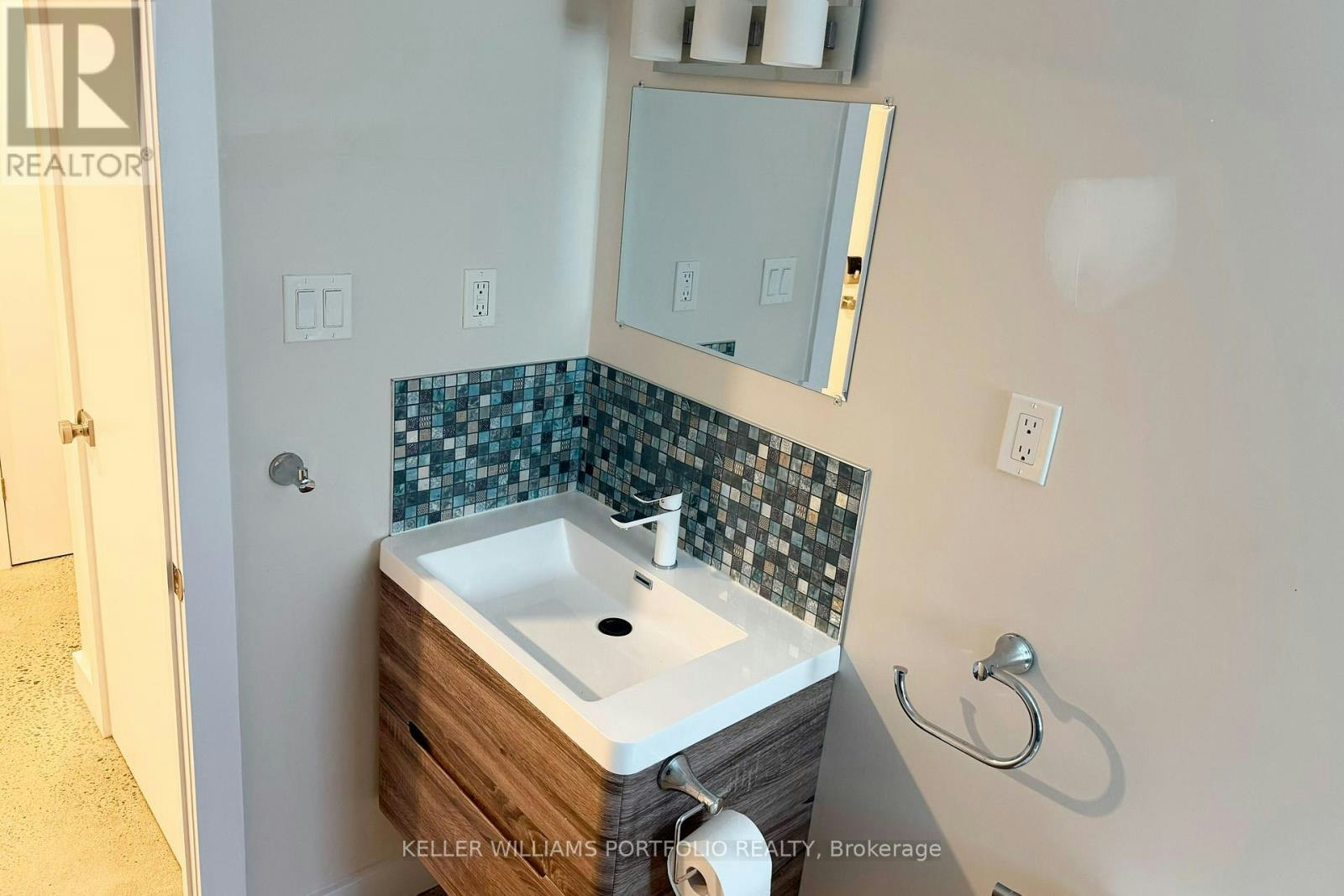 BSMT-172 High Park Avenue, Toronto, ON, M6P 2S4 - 15