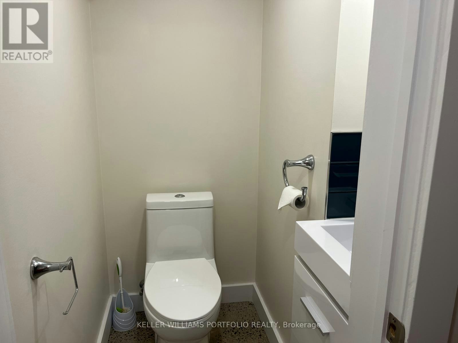 BSMT-172 High Park Avenue, Toronto, ON, M6P 2S4 - 10