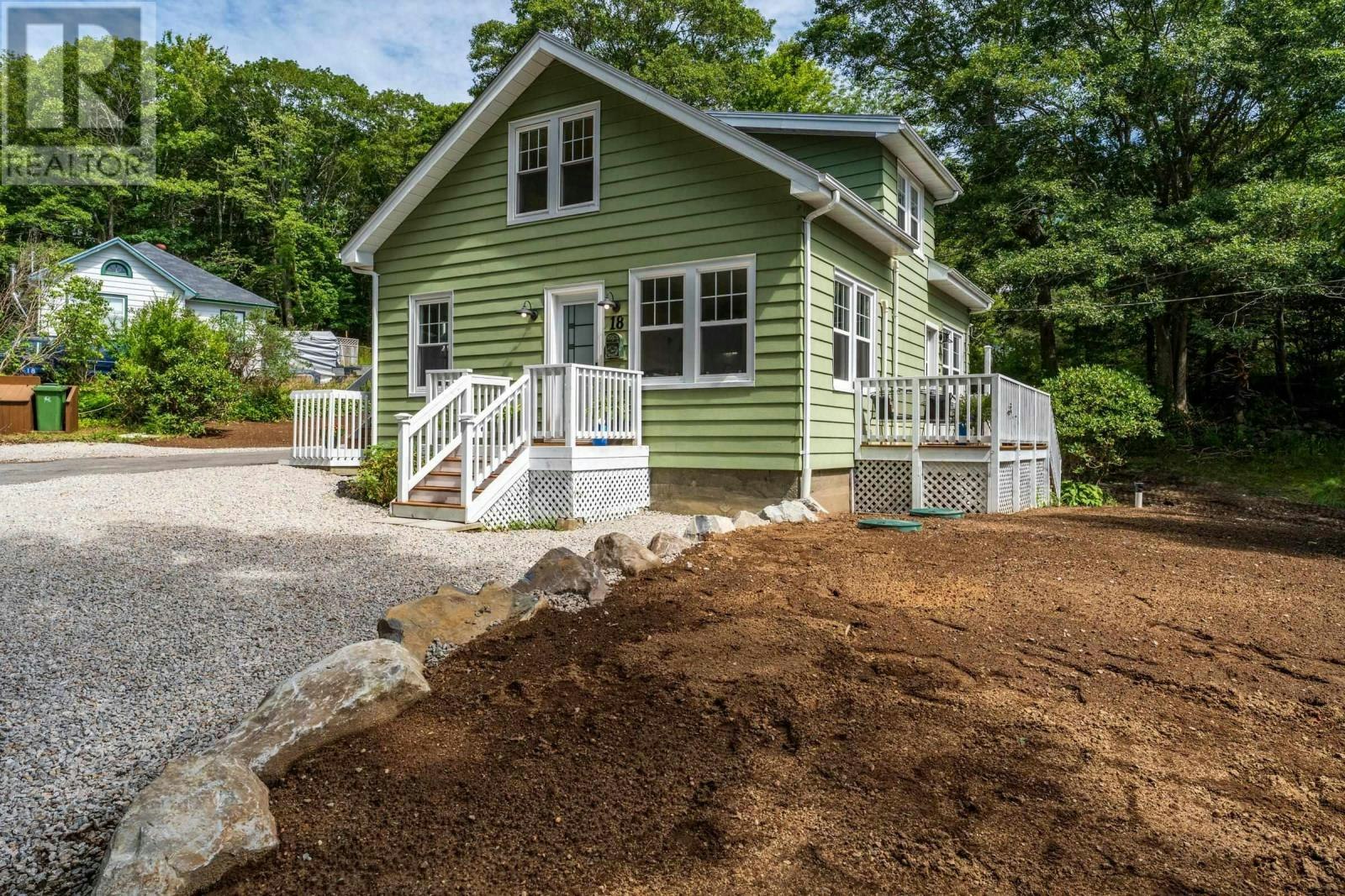 18 Maple Drive, Brooklyn, NS, B0J 1H0