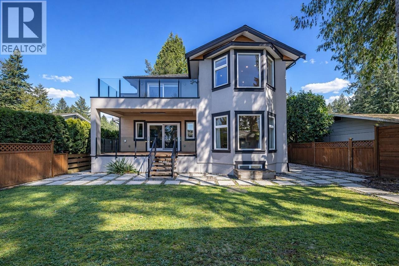 839 W 20th Street, North Vancouver, BC, V7P 2B5